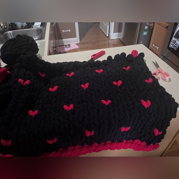 ❤️Handmade Valentine’s Chunky Blanket❤️ - Picture 9 of 9